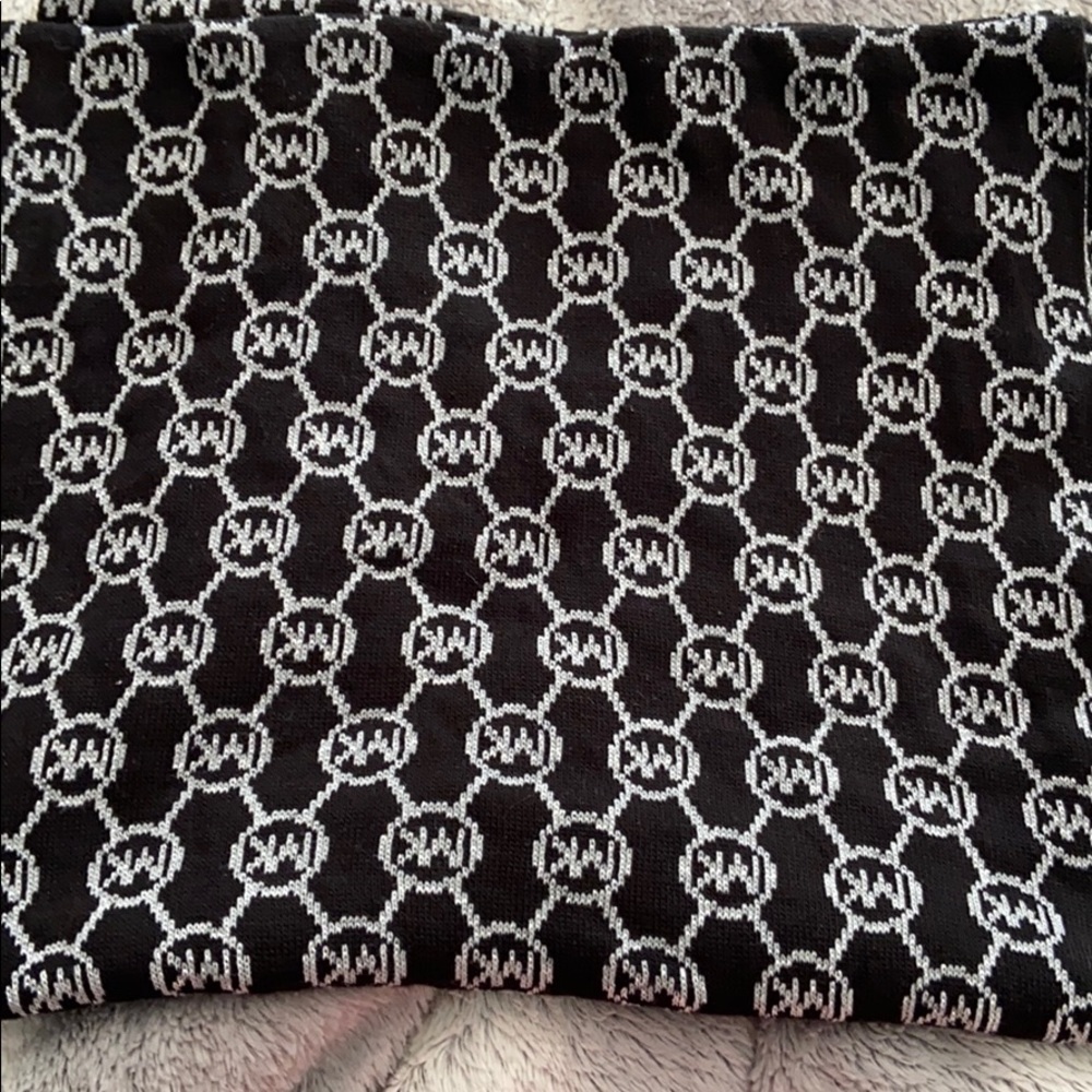 Michael kors scarf